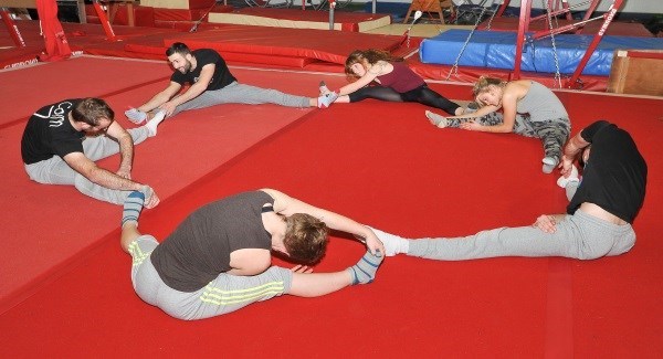 Bazele în acrobație / gimnastică pentru Adulți!