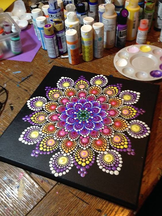 Atelier Dot Mandala-pictură în puncte