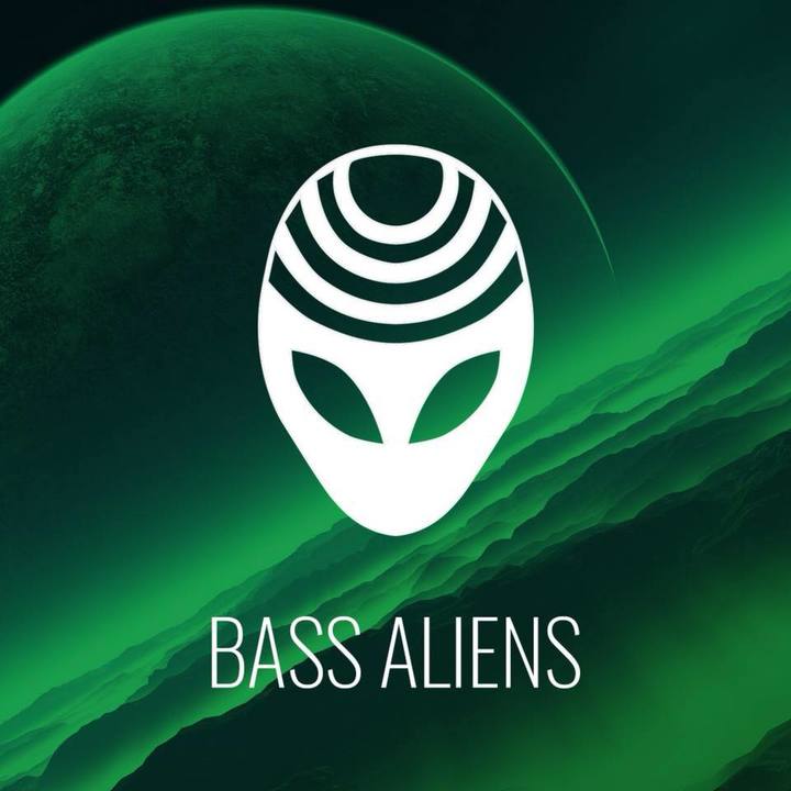 Aliens Welcome : Music Bass Crew