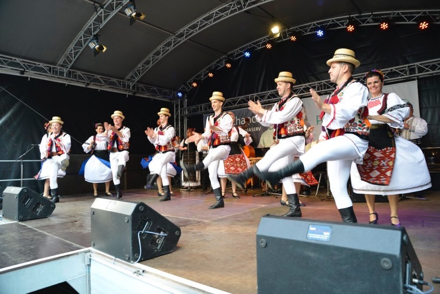 Participarea Ansamblurilor „Cindrelul–Junii Sibiului”  și „Ceata Junilor” la Festivalul de 3 Zile din Marburg, Germania