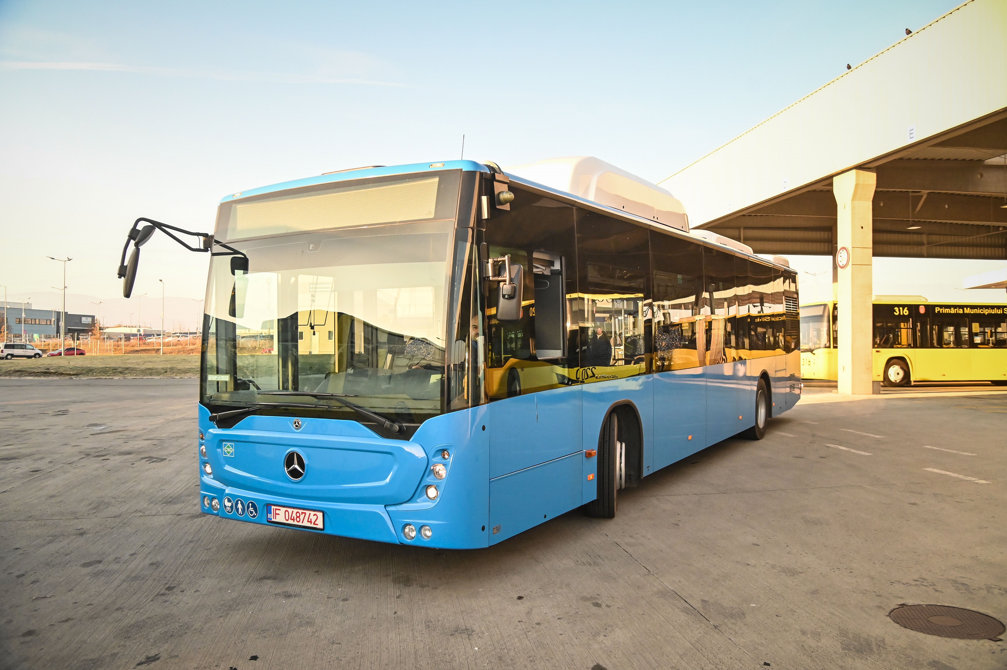 Încep să sosească în Sibiu cele 40 de autobuze ecologice