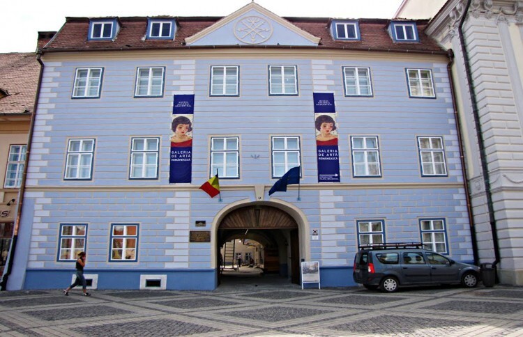 "Das Blaue Stadthaus - Rumänische Kunstgalerie”
