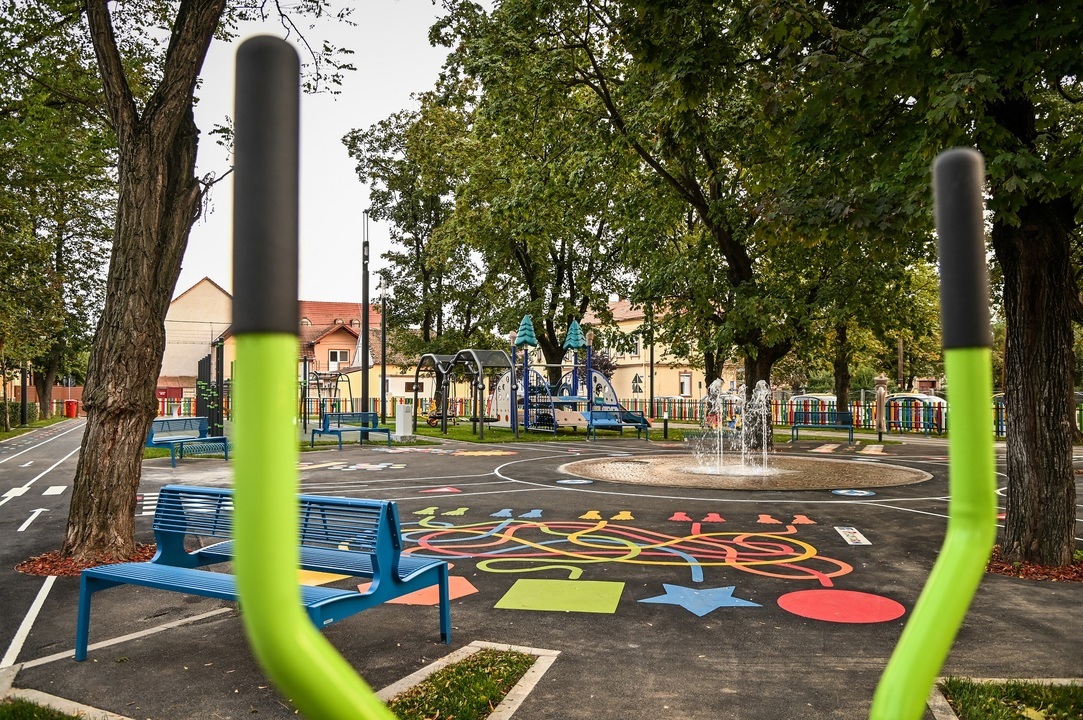Loc de joacă - Piața Cluj
